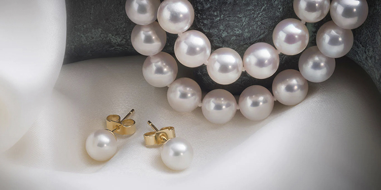 Pearl Wedding Gifts